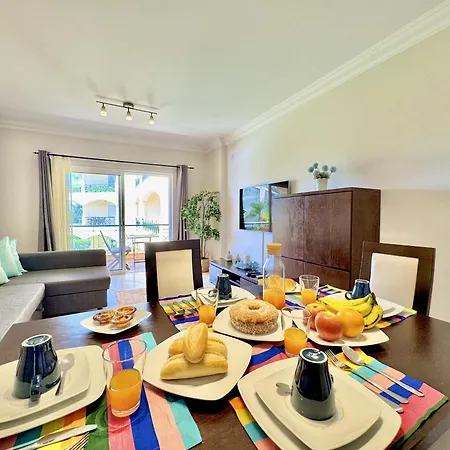 Village 1 With Pool By Homing Apartamento *