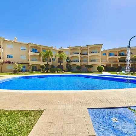 Apartamento Village 1 With Pool By Homing