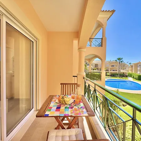 Village 1 With Pool By Homing Apartamento *