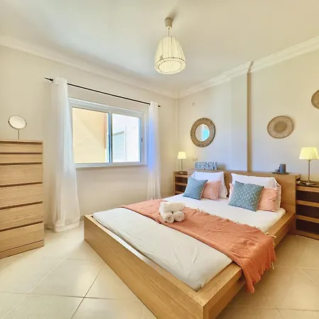 Village With Pool By Homing Apartment *