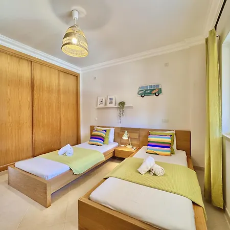 Village With Pool By Homing Apartment